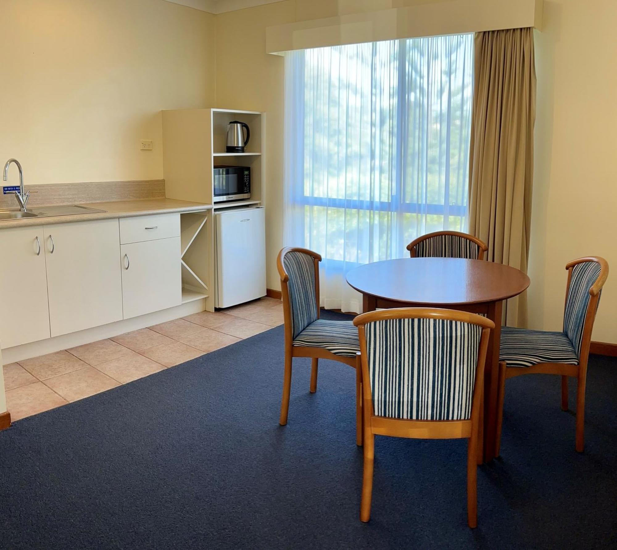 Governors Lodge Resort Hotel Burnt Pine Rom bilde